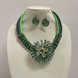 Emerald Green and Gold 3D Wire Flower Necklace and Spiral Earring Set